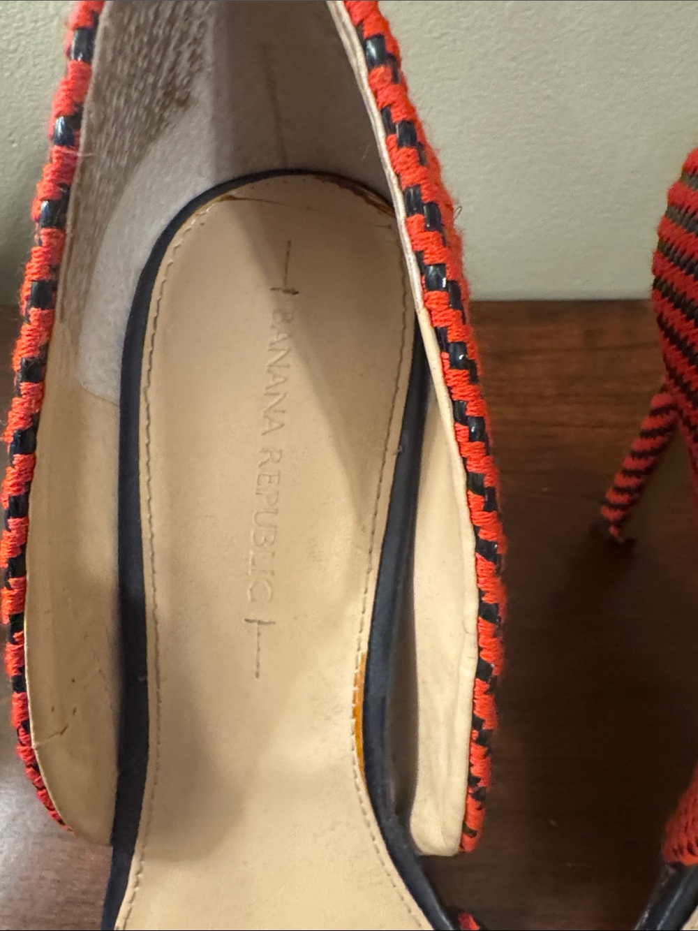 Banana Republic Red and Black Chevron Pointed Pumps - Picture 2 of 11